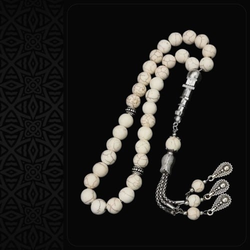 سبحة فاخرة من أحجار كريمة