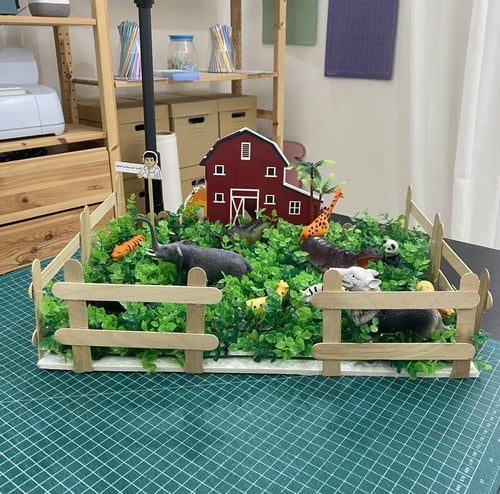 مجسم مزرعة الحيونات