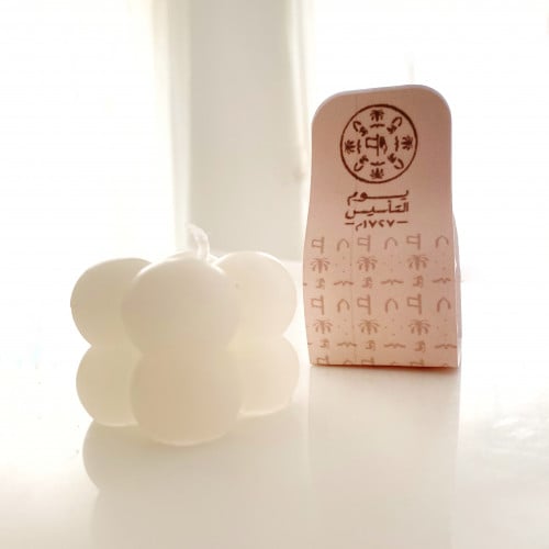 شموع بشعار يوم التأسيس