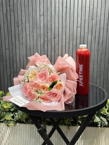 لمسة عافية - باقة ورد وردية طبيعية