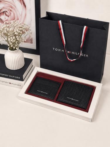 Luxury men's set from Tommy Hilfiger, wallet and cardholder