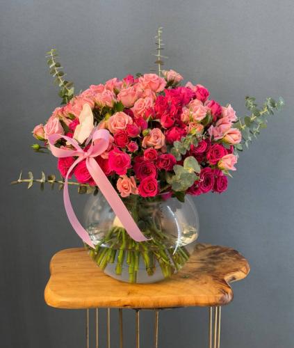 أنفاس وردية ، تنسيق زهور أنثوي