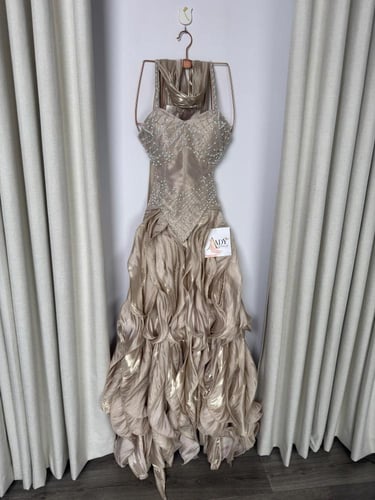 فستان بيج مطرز