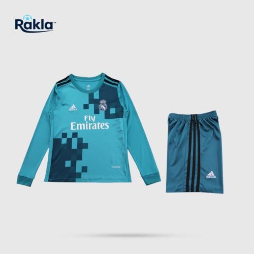 طقم ريال مدريد 17/18 أعمار صغيرة
