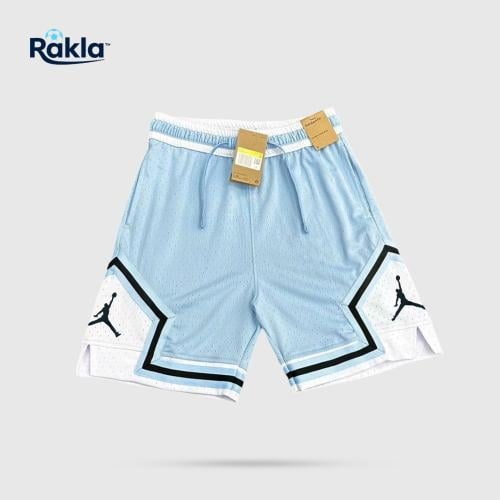 جوردن شورت سماوي سادة