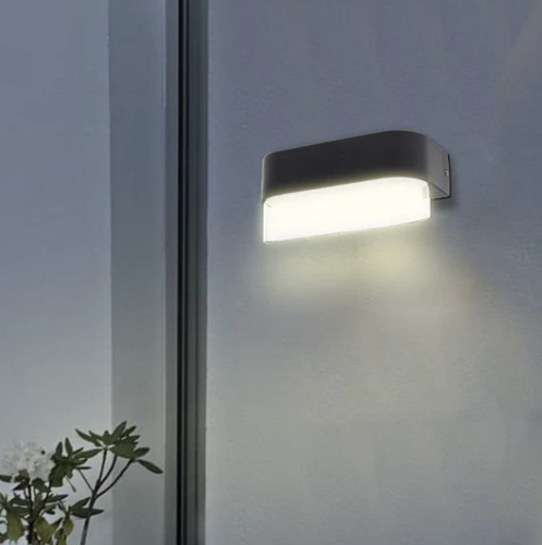 كشاف بوابة اسود فخم مع لون إنارة أصفر 5 واط