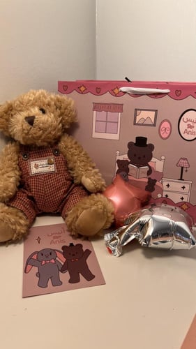 دميه مع بدلة