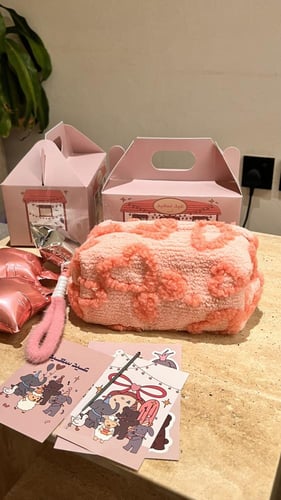 شنطة قلوب باللون الوردي (بدون تعليقة)