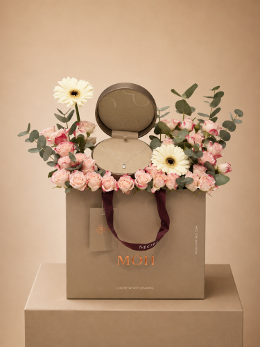 M.O.T.H necklace with rose