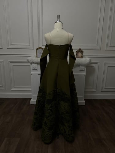 جوليا الزيتي