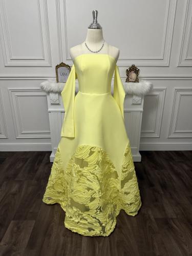 جوليا الاصفر