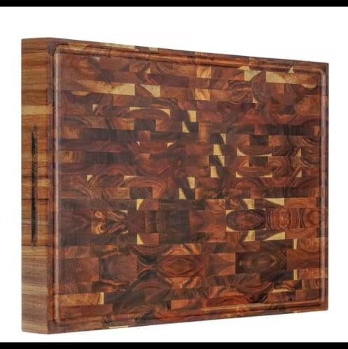 لوح تقطيع من خشب الجوز