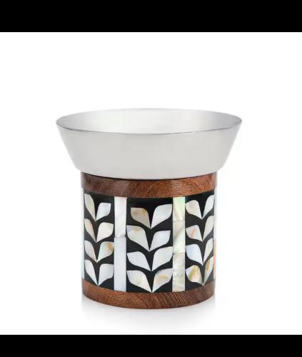 مبخرة صدف مع خشب صغير