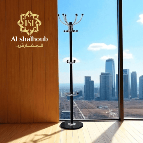 علاقة ملابس بقاعدة رخامية – تصميم معدني أنيق وثابت