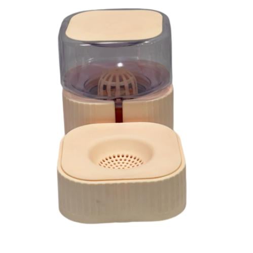 حافظة ماء مع وعاء لشرب الماء مزود بفلتر