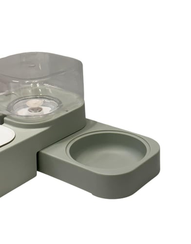 حافظة ماء مع وعاء لشرب الماء مزود بفلتر