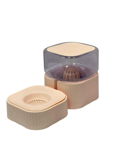 حافظة ماء مع وعاء لشرب الماء مزود بفلتر