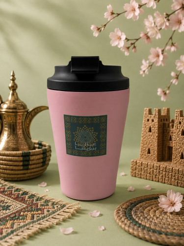 مق اليوم الوطني عزنا برؤيتنا الوردي