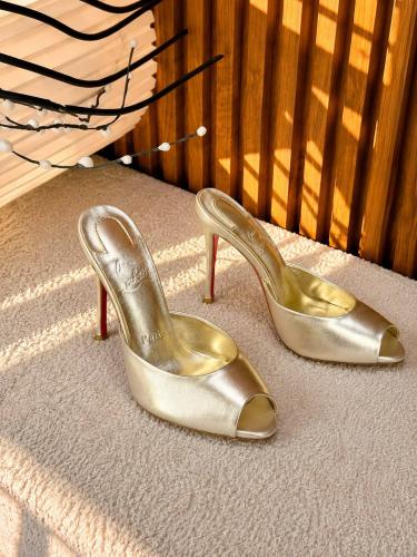 كعب كريستيان لوبوتان ميول Christian Louboutin