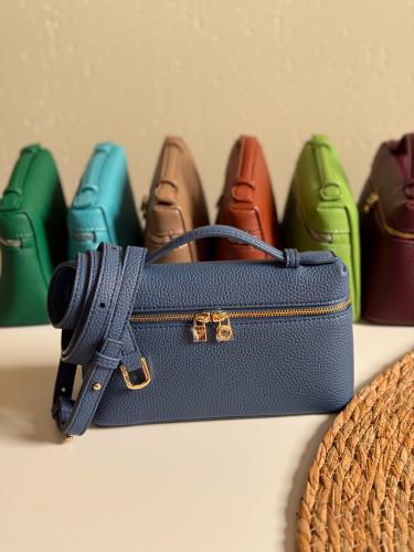حقيبة لورو بيانا LORO PIANA إكسترا بوكيت جلد