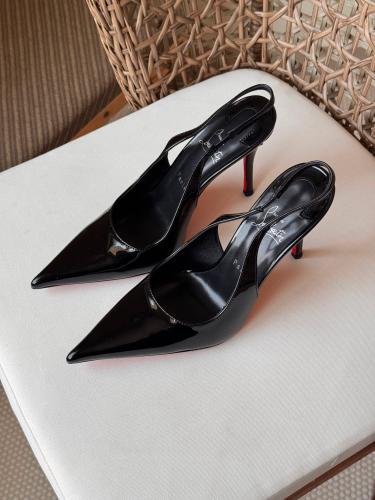 كعب كريستيان لوبوتان Christian Louboutin
