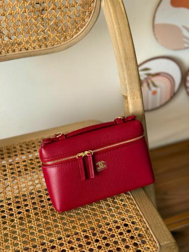 حقيبة فانيتي شانيل CHANEL جلد حُبيبي