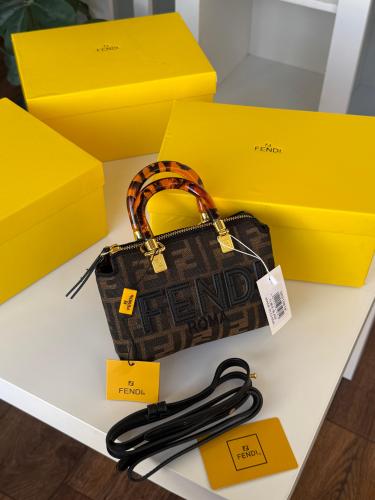 حقيبة FENDi - ماستر كواليتي