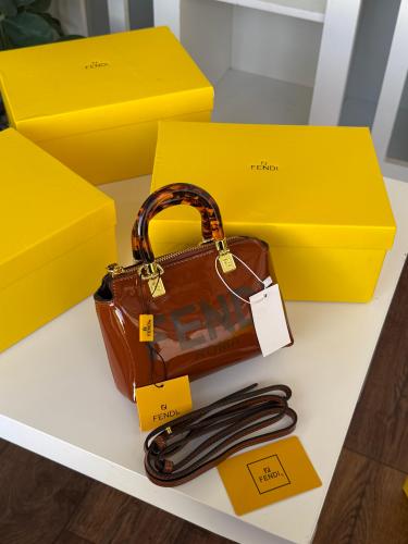 حقيبة FENDi - ماستر كواليتي