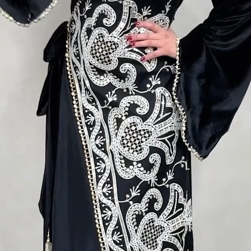 جلابية اسود مخمل