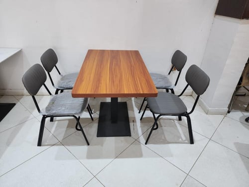 طاولة طعام12260