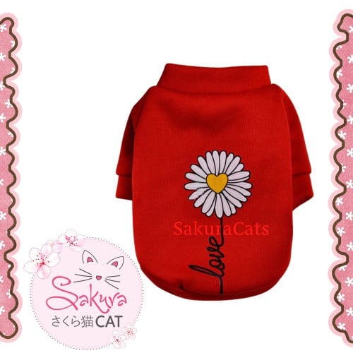 بلوزة باللون الأحمر