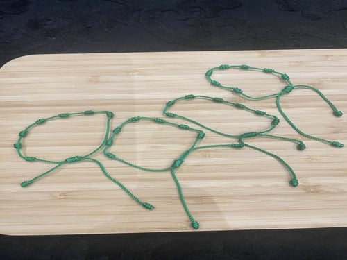 اساور خضراء