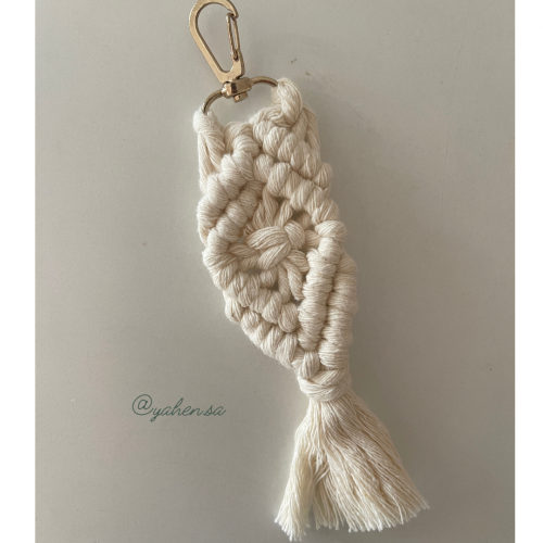 ميدالية مكرمية سادة