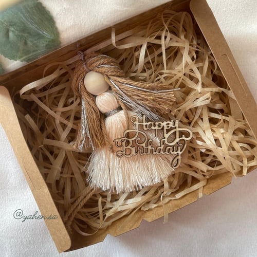 فتاة عيد الميلاد