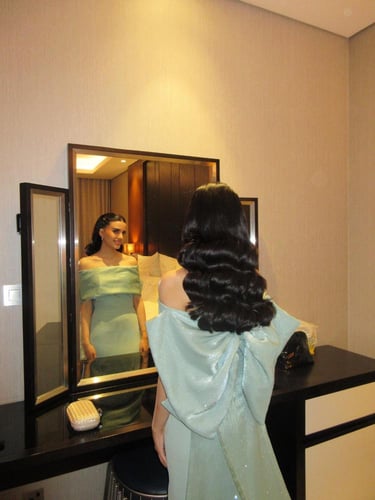 فستان الفراشة باللون الأخضر