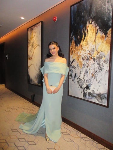 فستان الفراشة باللون الأخضر