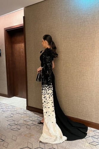 فستان السهرة بالشك اليدوي