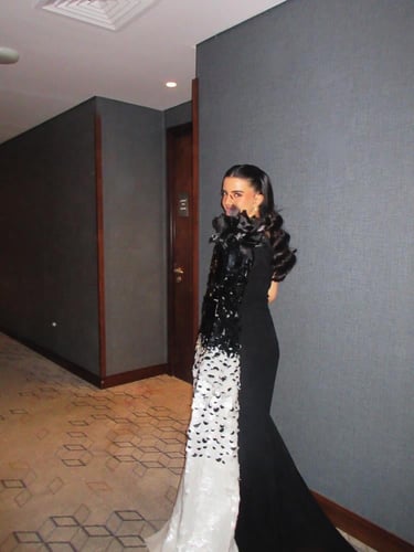 فستان السهرة بالشك اليدوي