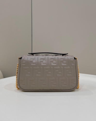 فندي باغيت مقاس 24 cm