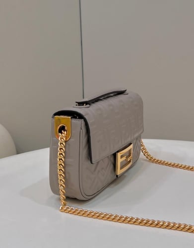 فندي باغيت مقاس 24 cm