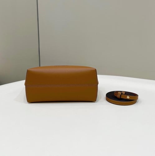 فندي مقاس 20 cm