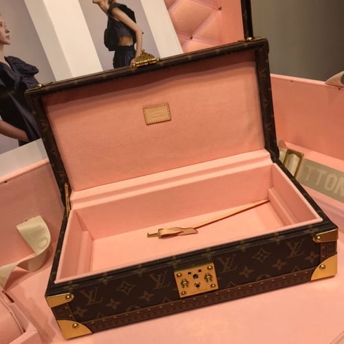 صندوق لوي فيتون مقاس 34-18