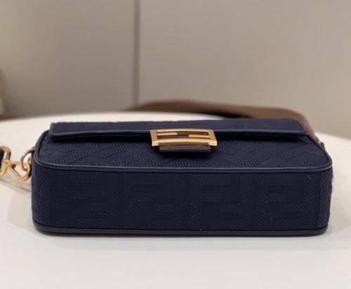 فندي باغيت مقاس 27 cm
