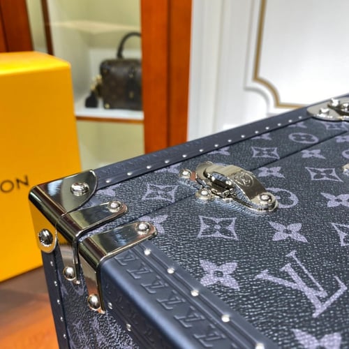 صندوق لوي فيتون مقاس 50