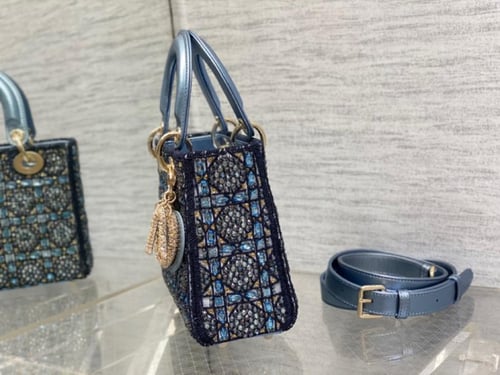 ليدي ديور مقاس 20 cm