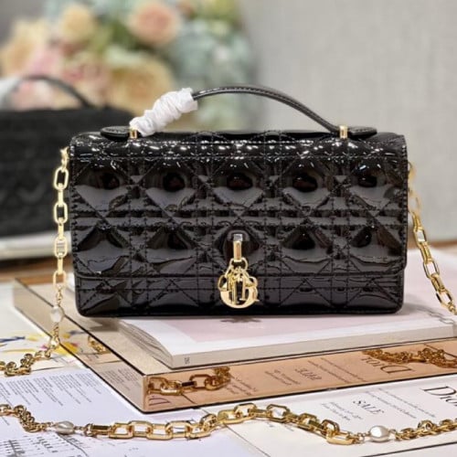 ليدي كلاتش مقاس 21 cm