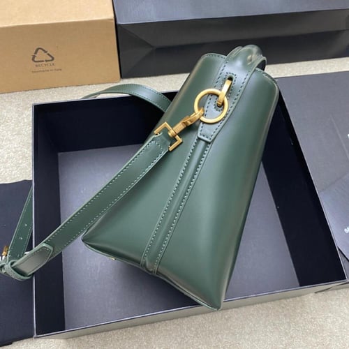 سان لوران مقاس 20 cm