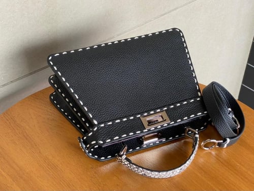 فندي بيكابو مقاس 27 cm