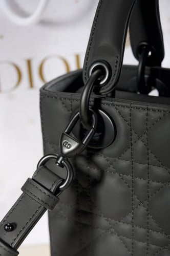 ليدي ديور مقاس 20 cm