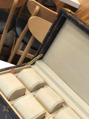 صندوق لوي فيتون مقاس 34-18